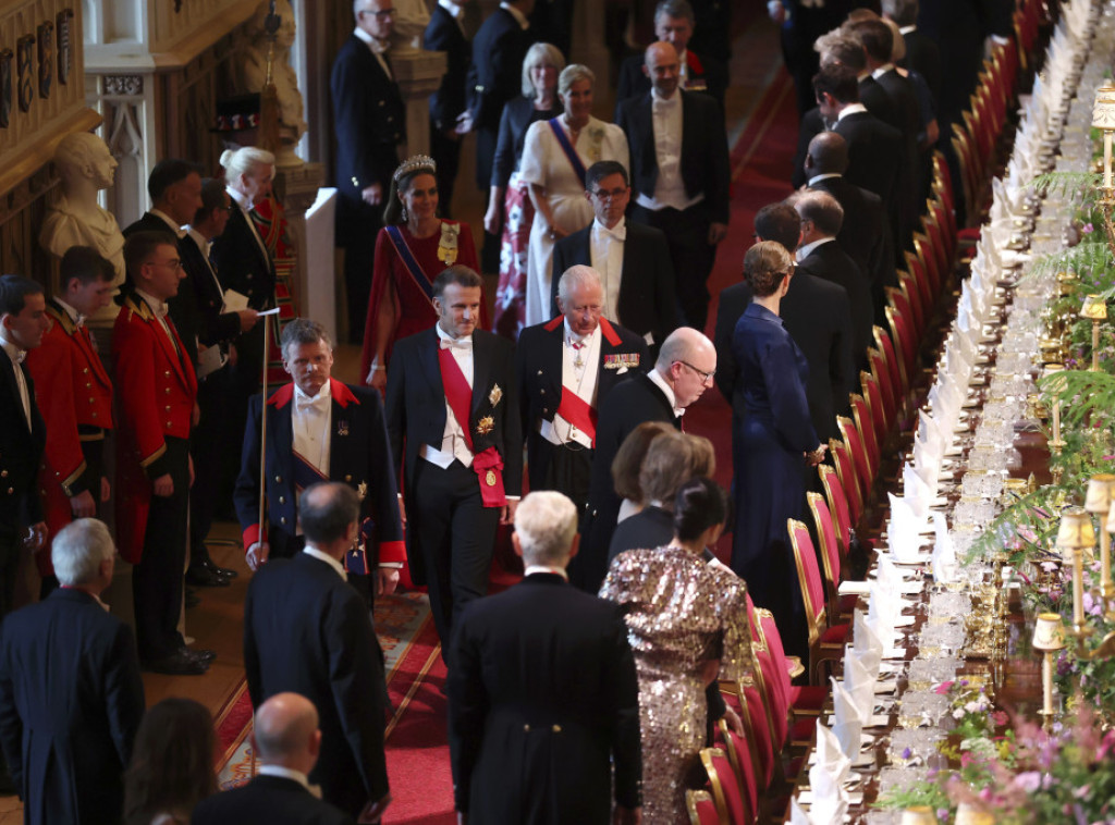 Britanski kralj priredio svečanu večeru u čast predsednika Francuske Emanuela Makrona