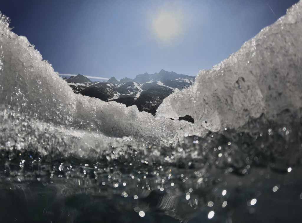 Topljenje glečera širom sveta moglo bi da pokrene vulkanske erupcije