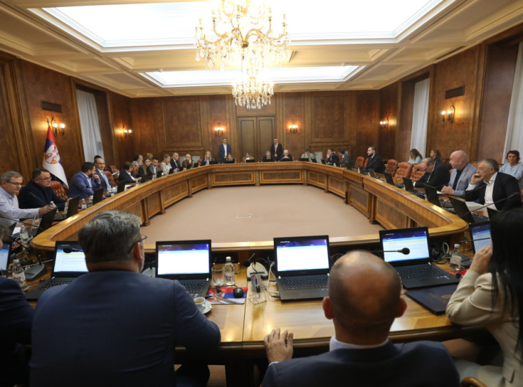 Vlada formirala Komisiju za sanaciju šteta nastalih zbog požara, obezbeđeno 350 miliona dinara