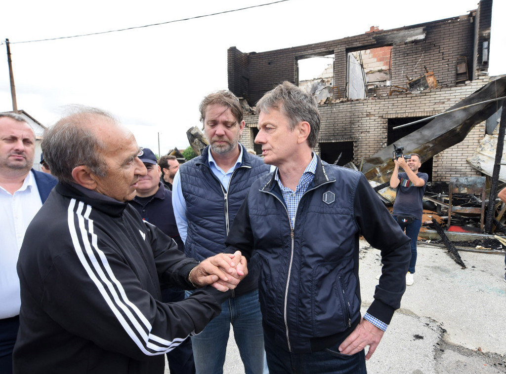 Glišić: Država će u najkraćem roku pomoći u sanaciji posledica požara
