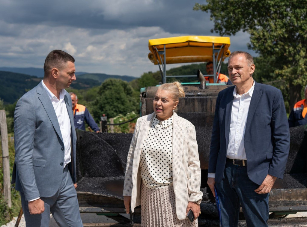 Aleksandra Sofronijević: Nastavljamo da ulažemo u putnu infrastrukturu za bolji život građana
