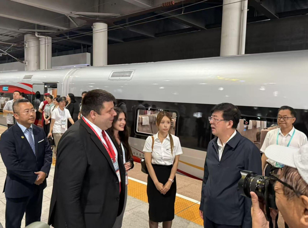 Izgradnja brze pruge Beograd-Budimpešta potvrda prijateljstva Srbije i Kine