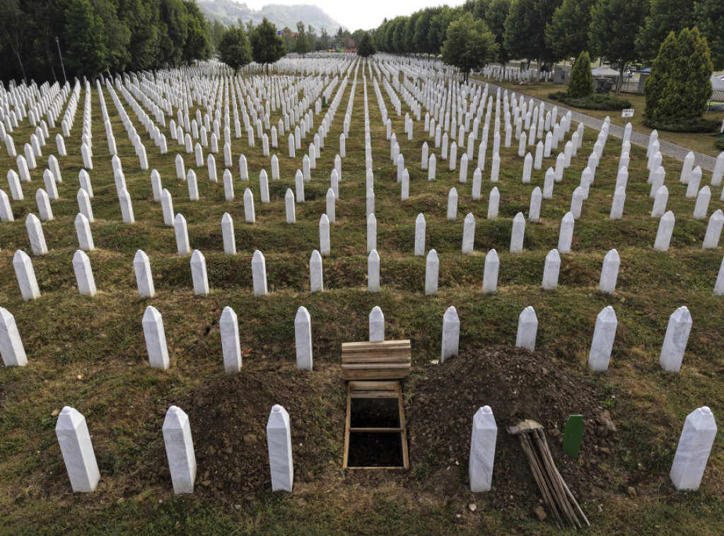 Zukorlić i Grbović prisustvovali obeležavanju 30. godišnjice zločina u Srebrenici