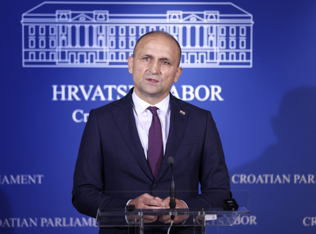 Ivan Anušić: Odbor hrvatskog Sabora odobrio nabavku oružja u vrednosti od dve milijarde evra
