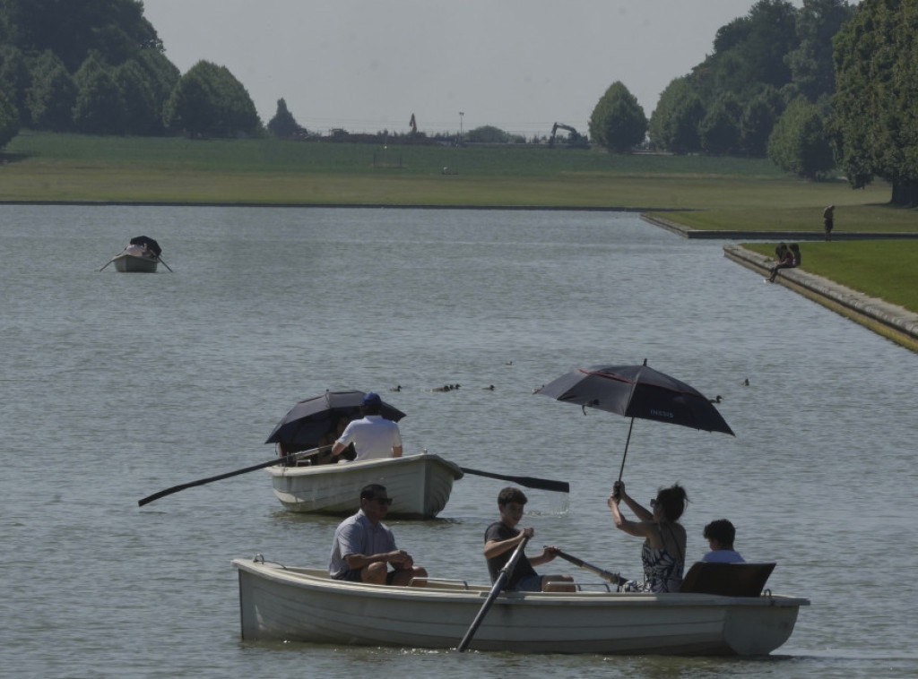 Broj utapanja naglo porastao u Francuskoj nakon talasa vrućine, deca posebno ugrožena