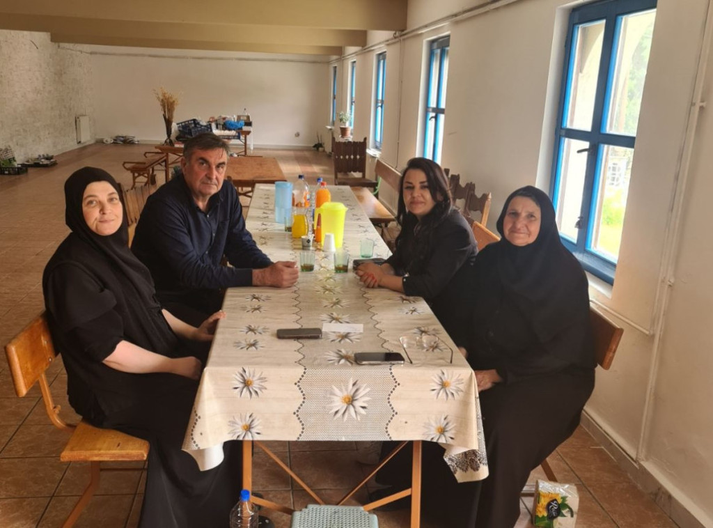 Milena Parlić sa sestrinstvima manastira Gorioč i Devič:  Hvala na doprinosu u gašenju požara