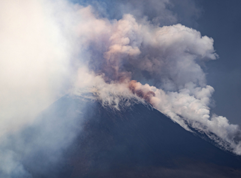 Aljaska: Vulkan Ilijamna počeo da pokazuje znake aktivnosti u vidu tutnjave