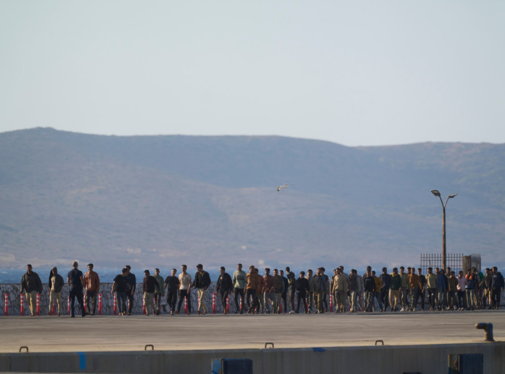 Na Lampeduzu stiglo 27 migranata spasenih iz mora, 36 nestalo