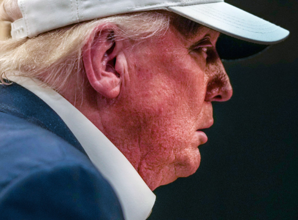 Politiko: Trampove carine izazivaju podele među njegovim biračima, pokazuje anketa