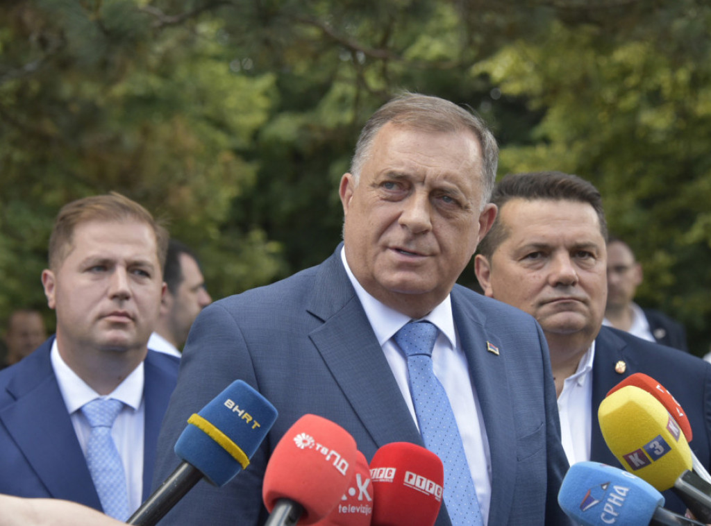 Dodik: Institucije Republike Srpske nastaviće da neguju kulturu pamćenja