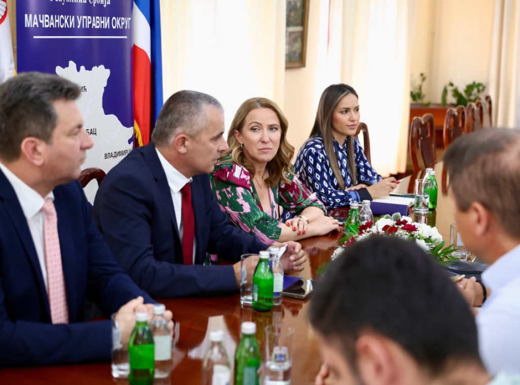 Ministarka Paunović u Šapcu razgovarala sa predstavnicima Mačvanskog upravnog okruga