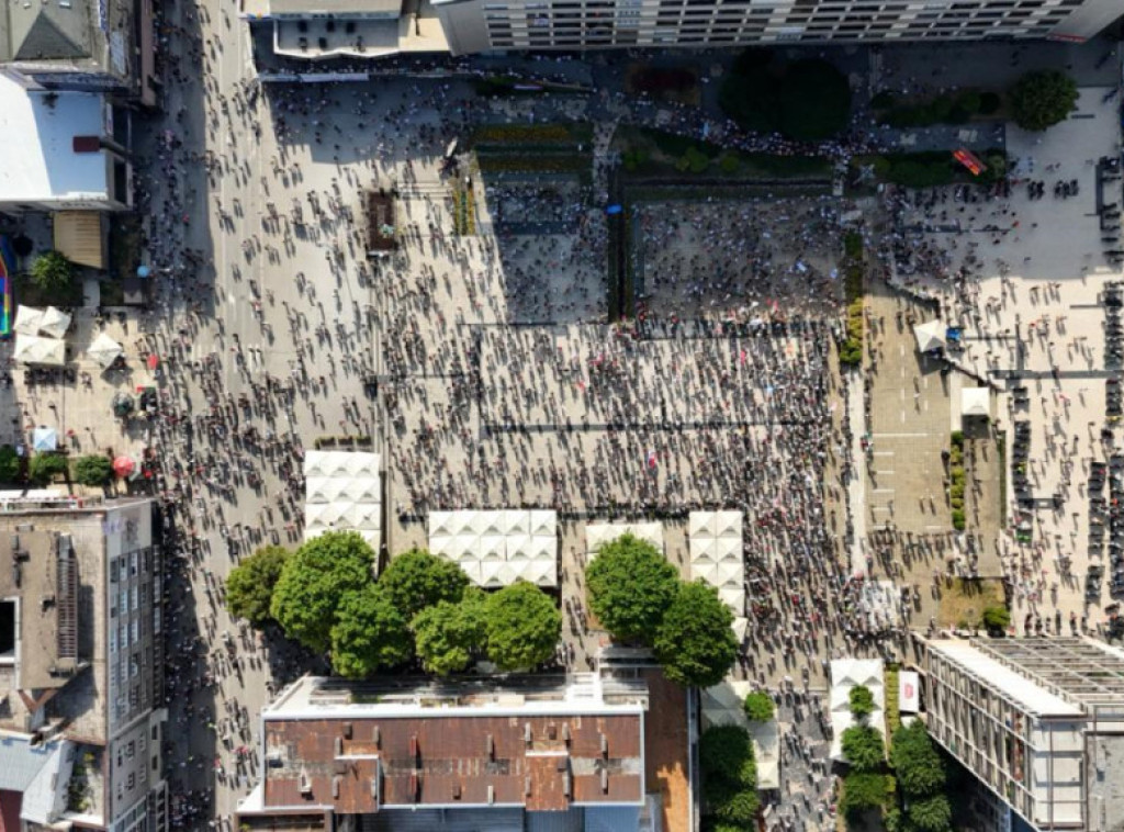 I dalje blokada magistrale prema Zlatiboru, u Novom Sadu blokiran Varadinski most