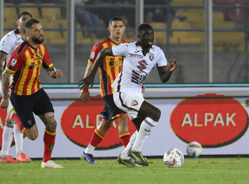 Francuski fudbaler Ali Dembele potpisao novi ugovor sa čelnicima Torina