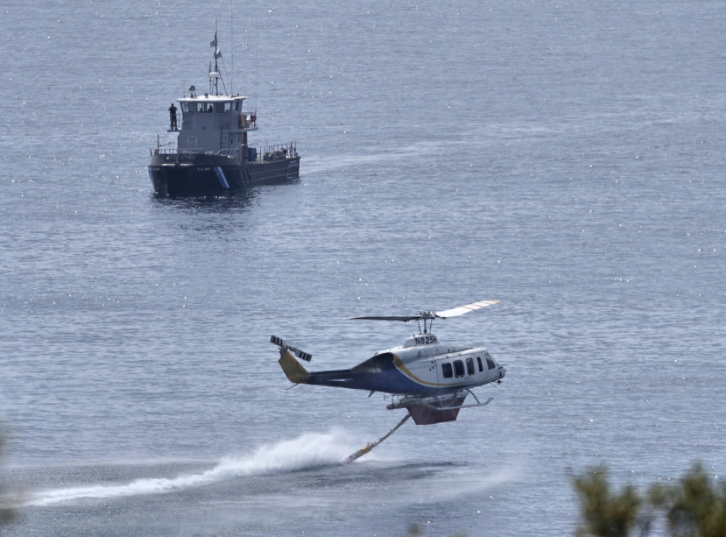 Požar izbio na severozapadu Grčke, gase ga avioni i helikopteri