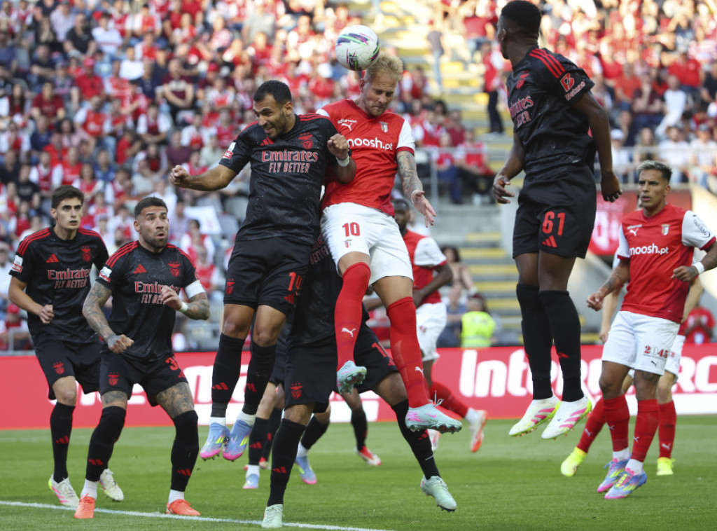 Uroš Račić novi fudbaler Arisa