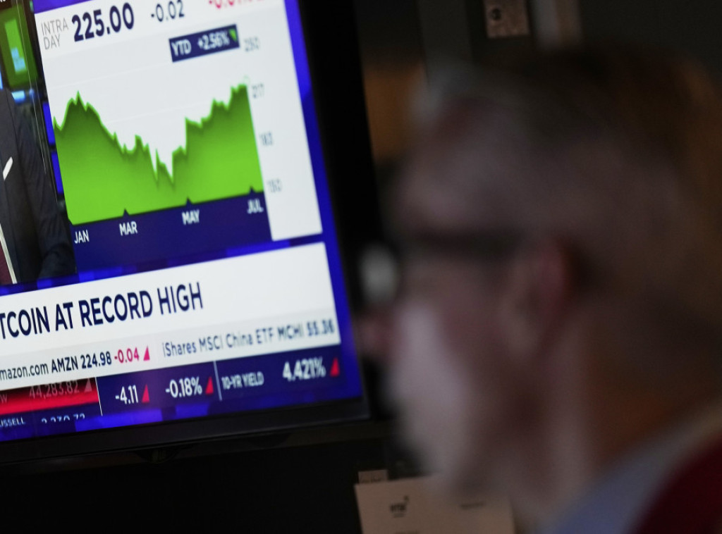 Evropski berzanski indeksi u blagom porastu, poskupelo zlato, pad cena nafte i pšenice