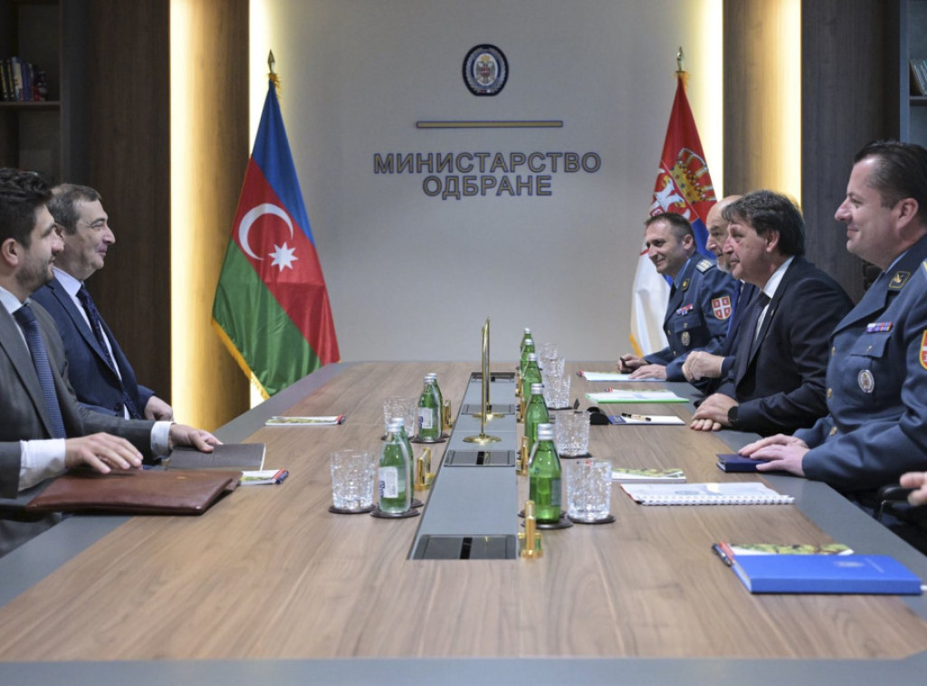 Gašić sa ambasadorom Azerbejdžana: Saradnja u oblasti odbrane intenzivna