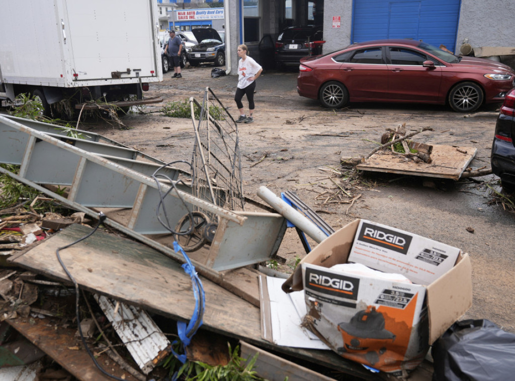 Nju Džerzi: Dve osobe poginule u poplavama, spaseno oko 40