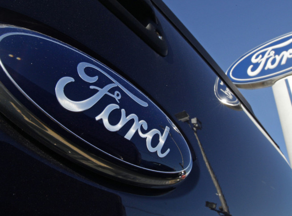 Ford opozvao skoro 700.000 vozila u SAD zbog rizika od požara u motoru