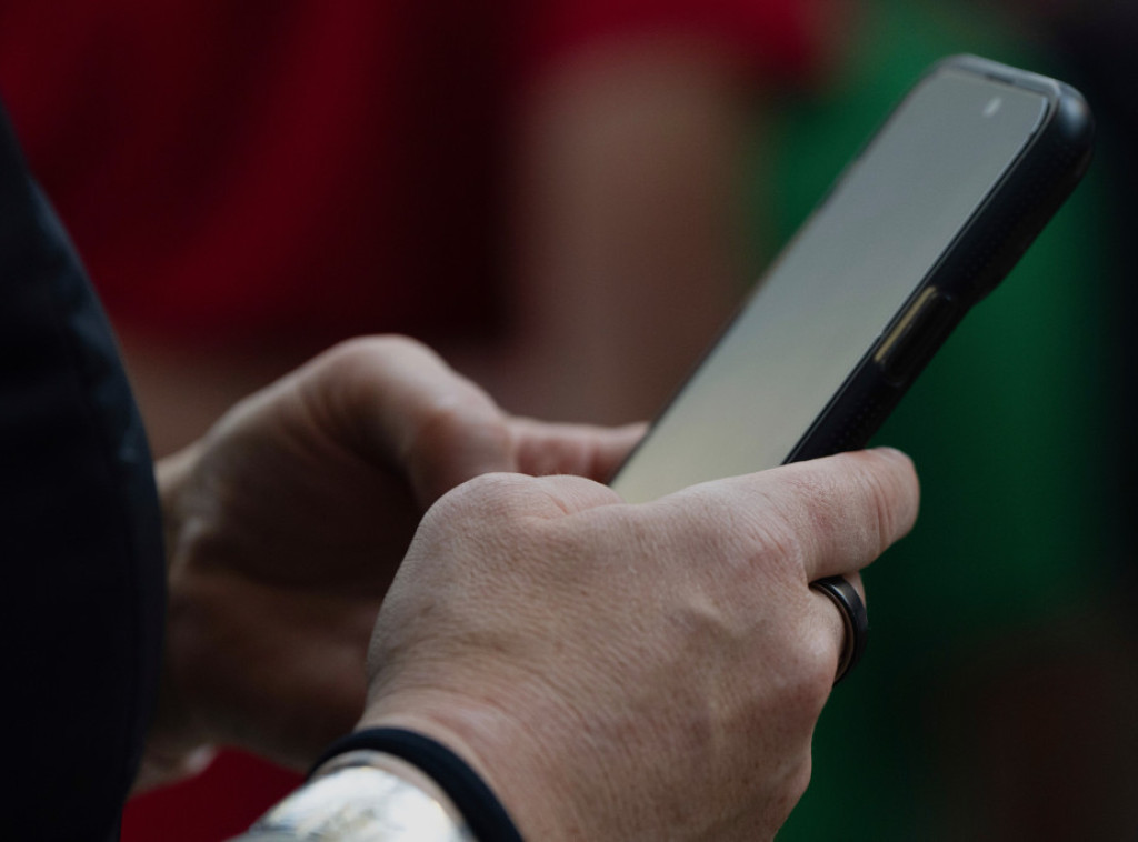 Honor predstavio novi telefon X70 sa velikom baterijom, početna cena oko 170 evra