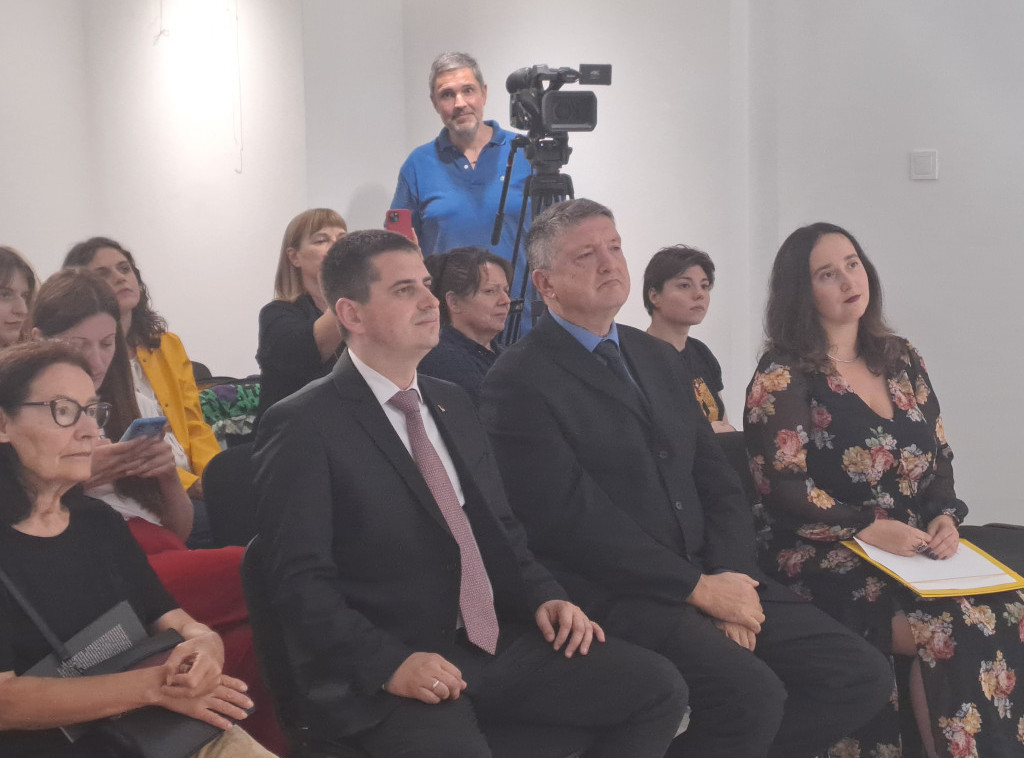 Irena Plaović dobitnica nagrade "Novica Tadić" za mlade pesnike