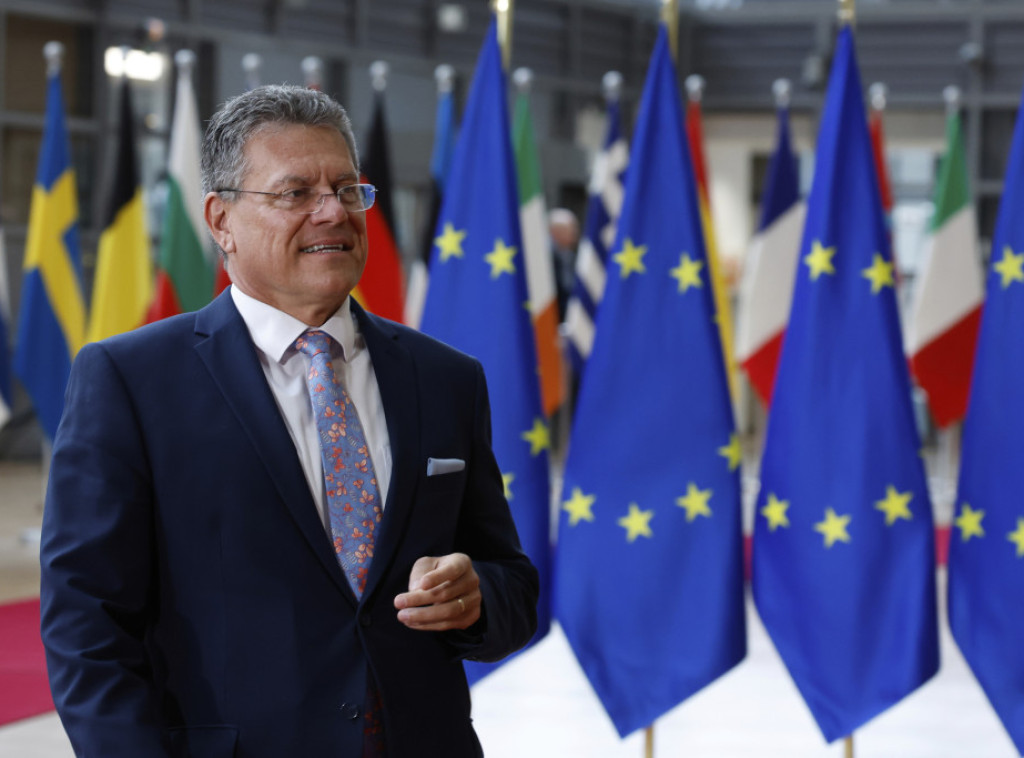 Gil: Šefčovič u Vašingtonu vodio intenzivne pregovore o carinama
