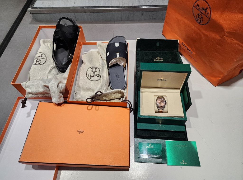 Na beogradskom aerodromu zaplenjena neprijavljena roba vrednosti gotovo 40.000 evra