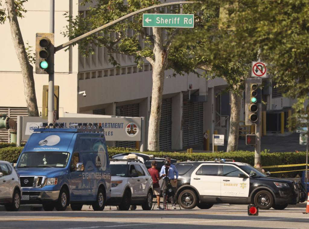 Los Anđeles: U eksploziji u trenažnom centru lokalnih snaga reda poginule tri osobe