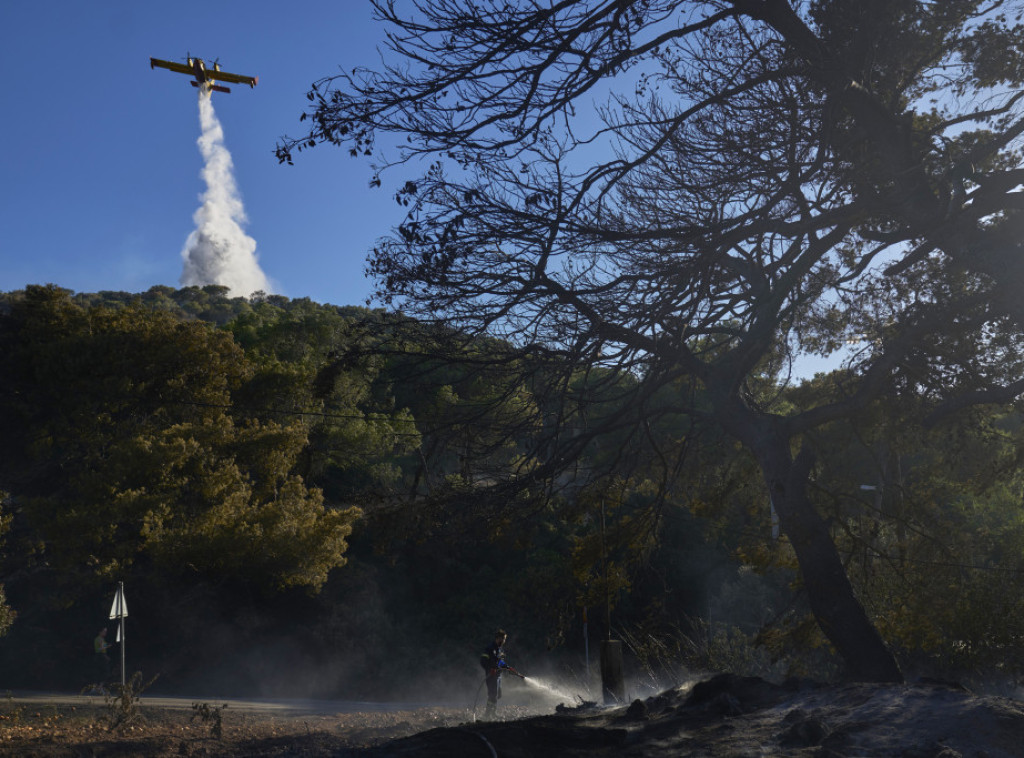Požar izbio kod grčkog grada Koropi, 16 kilometara od Atine