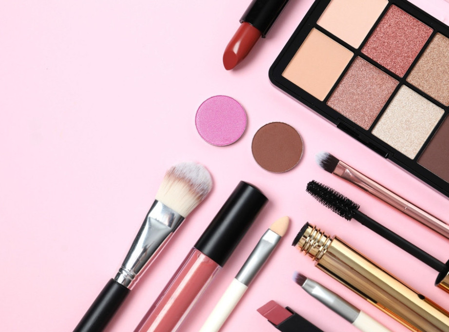 Poreski obveznici Nemačke platili skoro 590.000 evra za ulepšavanje ministara