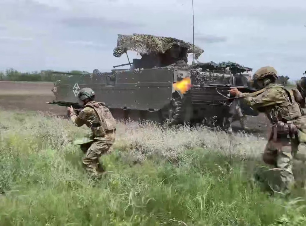 Dve osobe poginule u napadu na Dnjepropetrovsku oblast, uništeni škola i bolnica