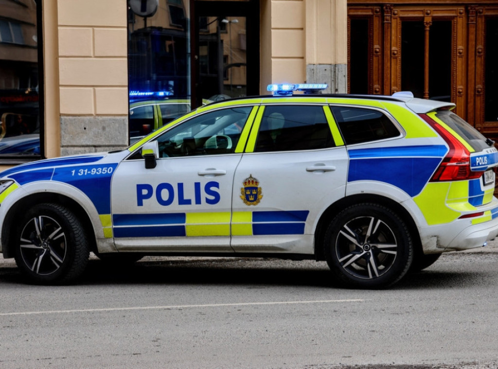 Lutke sa Davidovim zvezdama obešene su u Umeu, švedska policija istražuje slučaj