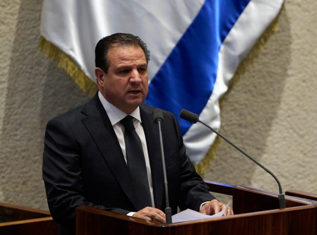 Izraelci uz povike "smrt Arapima" napali vozilo arapskog poslanika Ajmana Odea