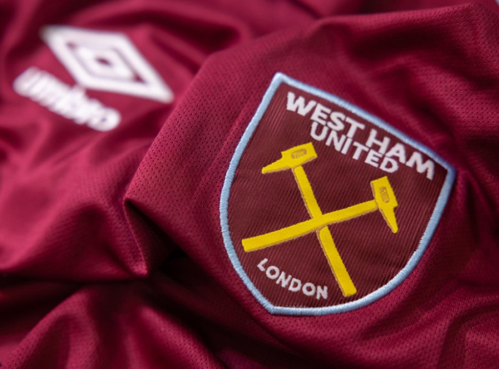 Engleski fudbaler Kajl Voker-Piters potpisao za Vest Hem