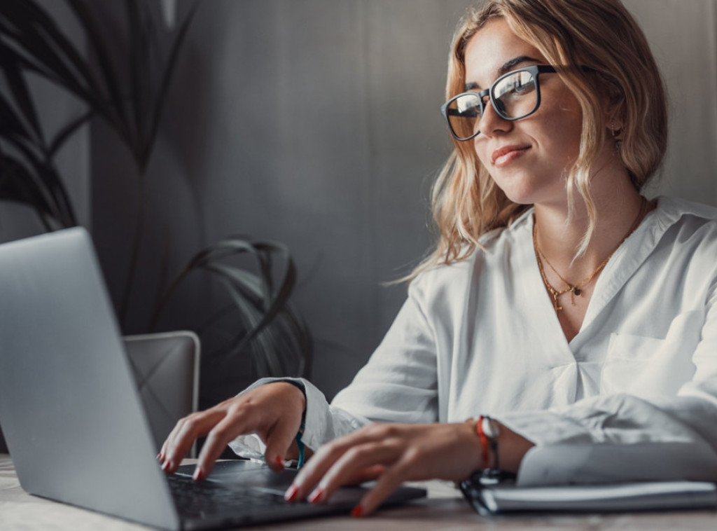 Posrednici u prometu nepokretnosti obavezni da popune upitnik na sajtu Ministarstva trgovine