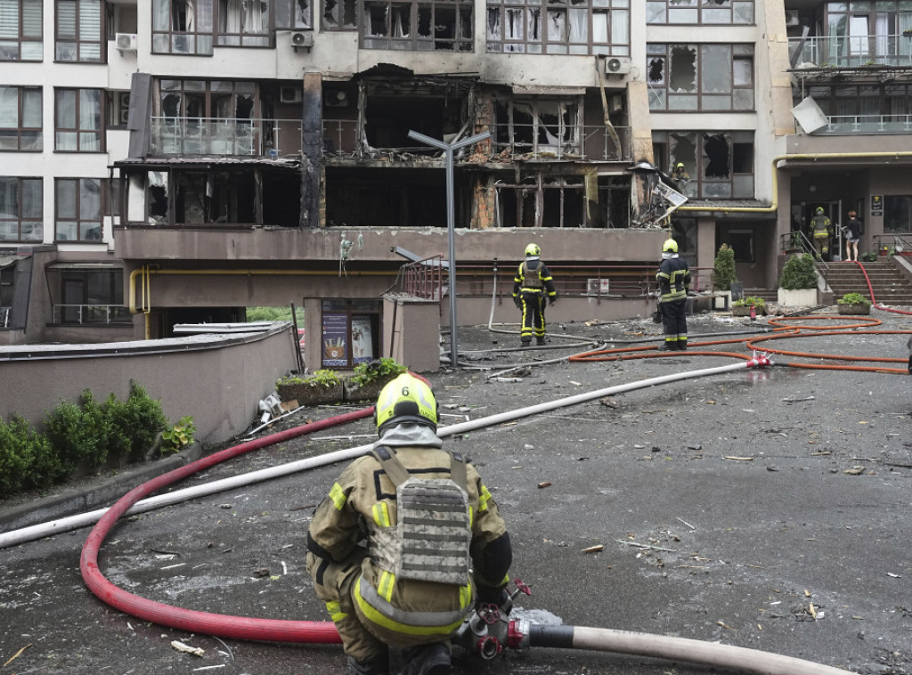 Rusija tokom noći lansirala 426 dronova i 24 raketa na Ukrajinu