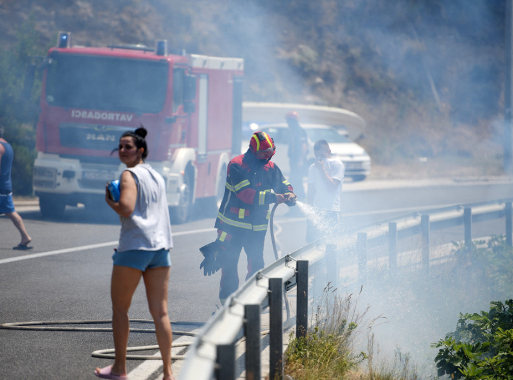 Makarska: Vlasnik i kapetan broda Kazanova povređeni u požaru, putnici evakuisani