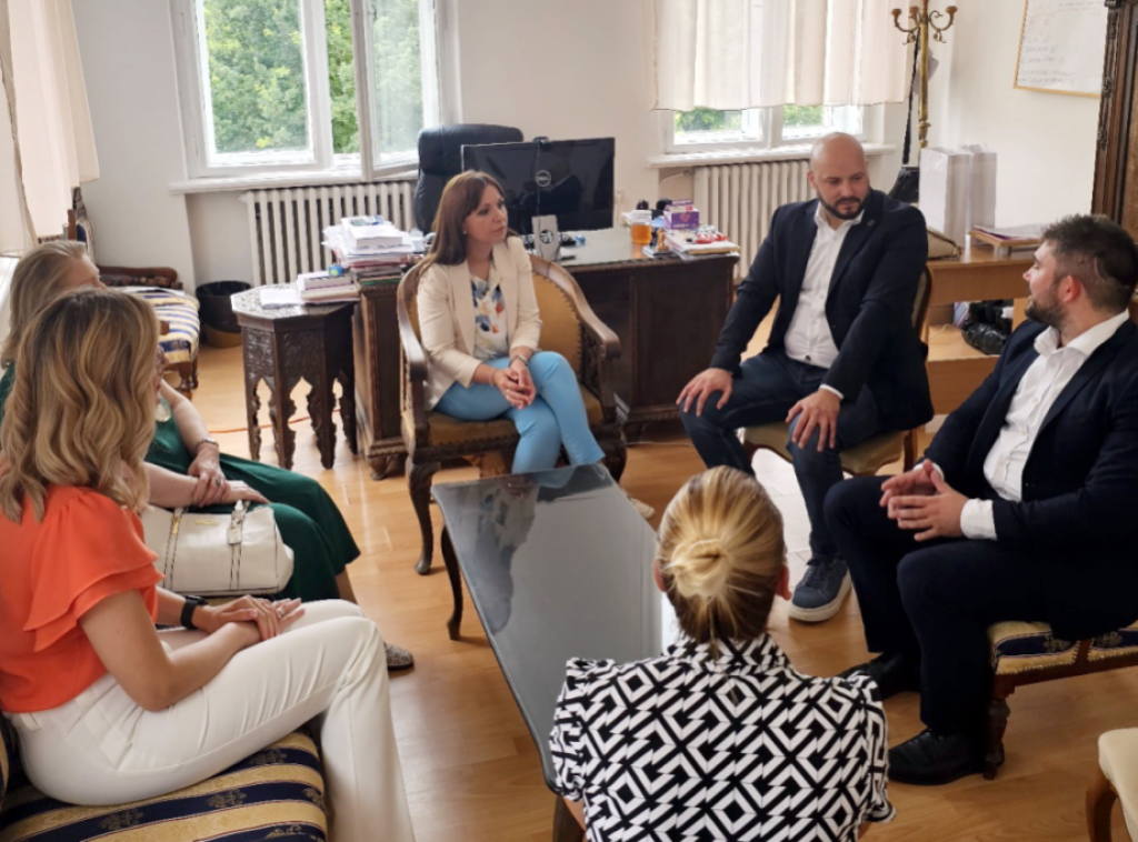 Ćirić Bošković posetila Muzej Srema i Galeriju "Lazar Vozarević"