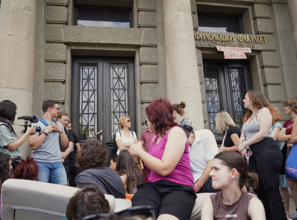Protest studenata u blokadi ispred Filološkog fakulteta u Beogradu