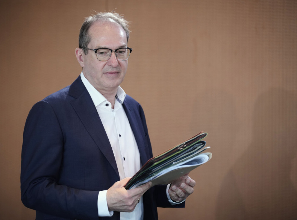 Dobrint: Sve zemlje EU razmatraju deportacije migranata u Avganistan