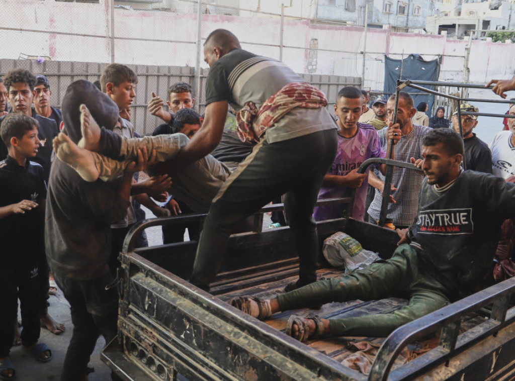 Najmanje 21 osoba ubijena od sinoć u izraelskim napadima u Gazi