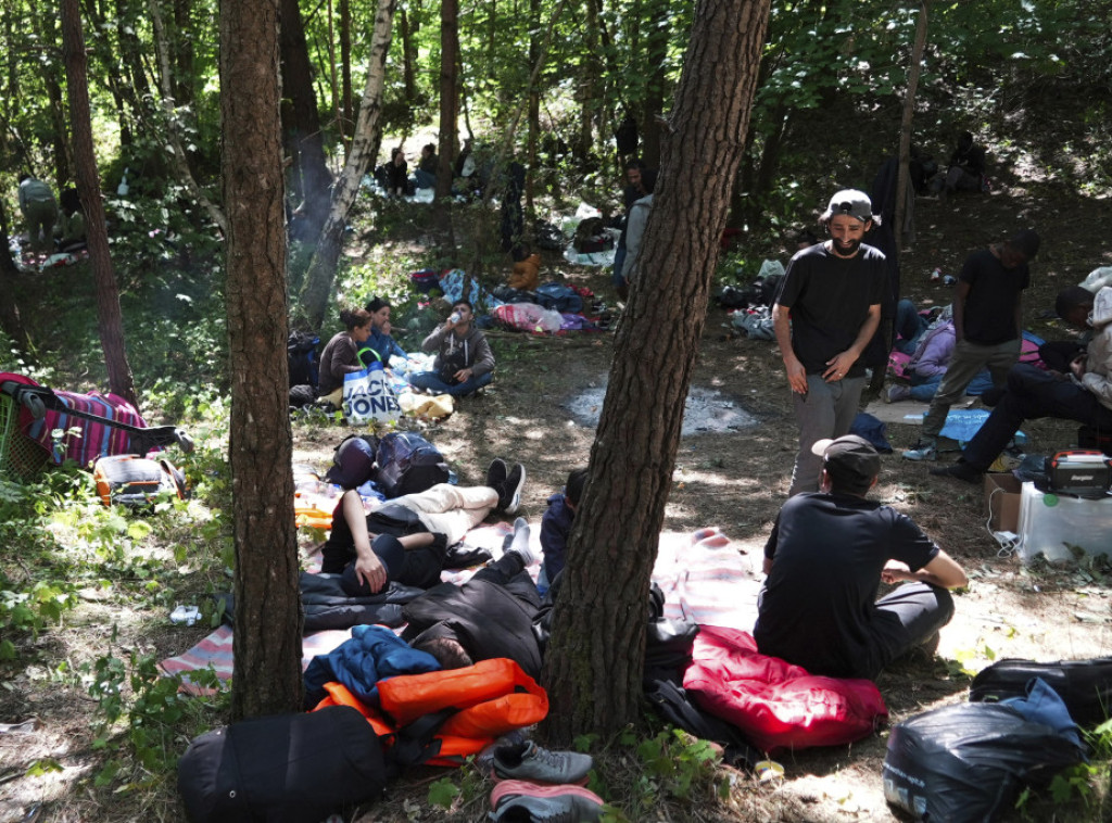 Velika Britanija uvela sankcije protiv više osoba zbog krijumčarenja migranata