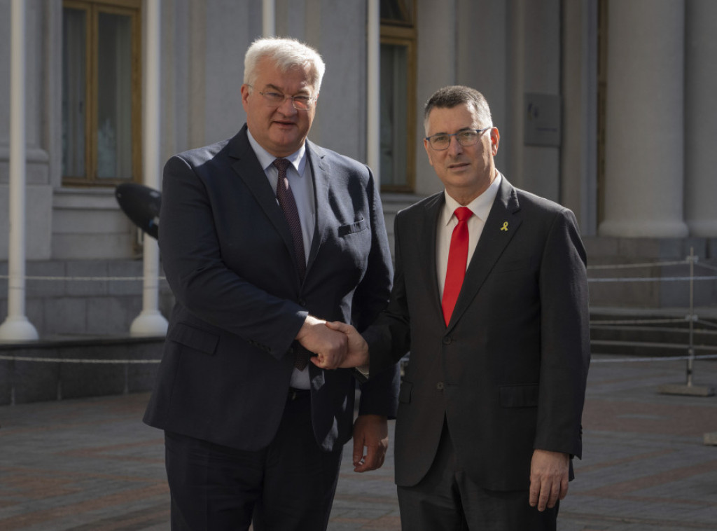 Šef izraelske diplomatije Sar doputovao u zvaničnu posetu Kijevu