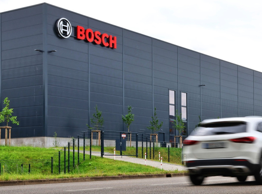 Boš ukida 1.100 radnih mesta, prelazi na proizvodnju poluprovodnika za električna vozila