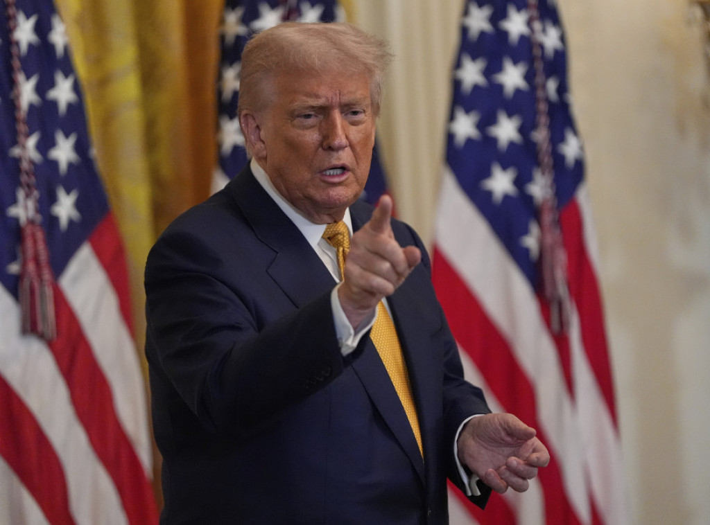 Tramp najavio da je promenio planove za ukidanje viza kineskim studentima