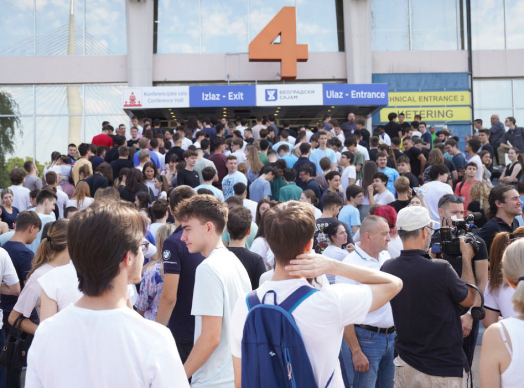 Počelo polaganje prijemnog za Elektrotehnički fakultet na Beogradskom sajmu