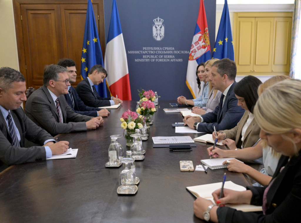 Djuric, Roquefeuil discuss political relations, situation in Kosovo-Metohija