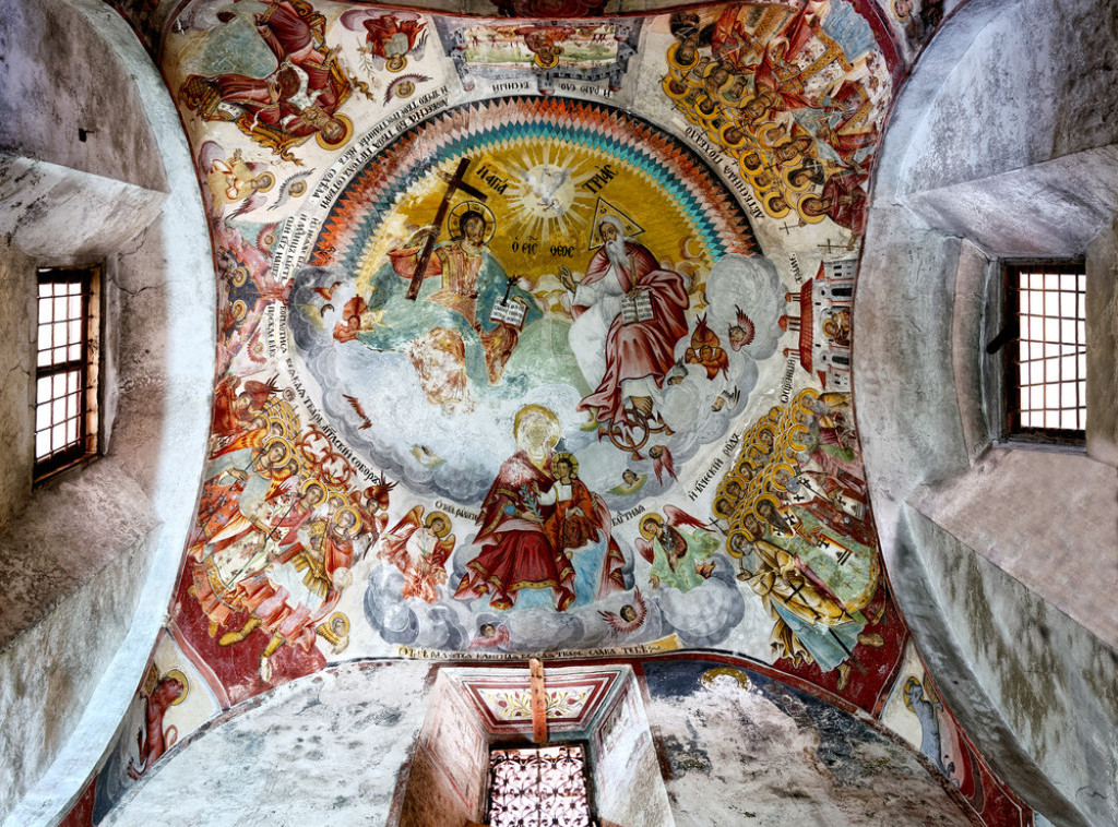 Srpska pravoslavna crkva danas obeležava spomen ikoni Presvete Bogorodice Trojeručice