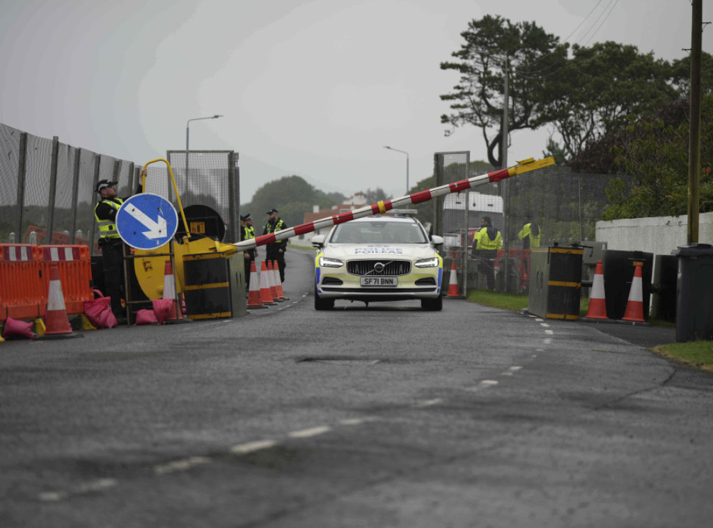 Tramp stiže u Škotsku pod velikim merama bezbednosti