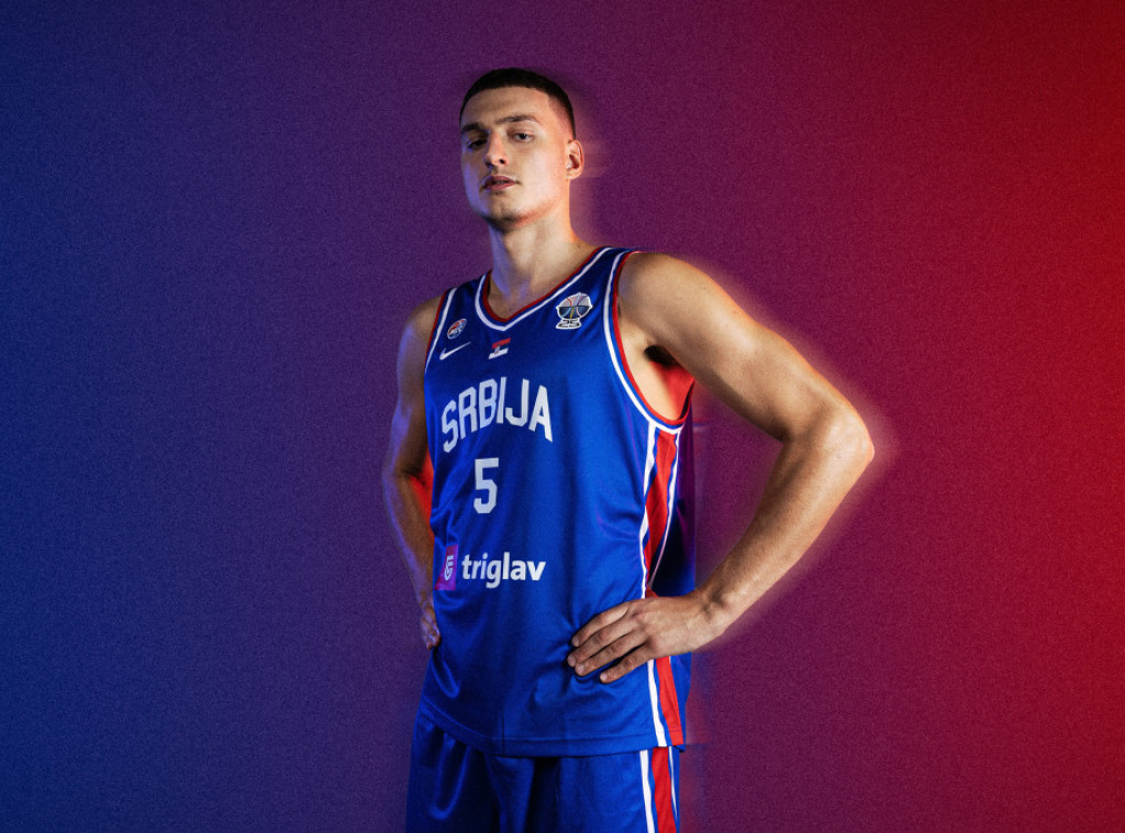 Košarkaški savez Srbije predstavio novi dres muške reprezentacije kreiran za EP
